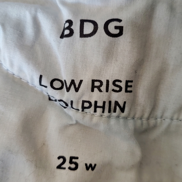 BDG Urban Outfitters Dolphin Low-Rise Denim Short 25W - Picture 5 of 7